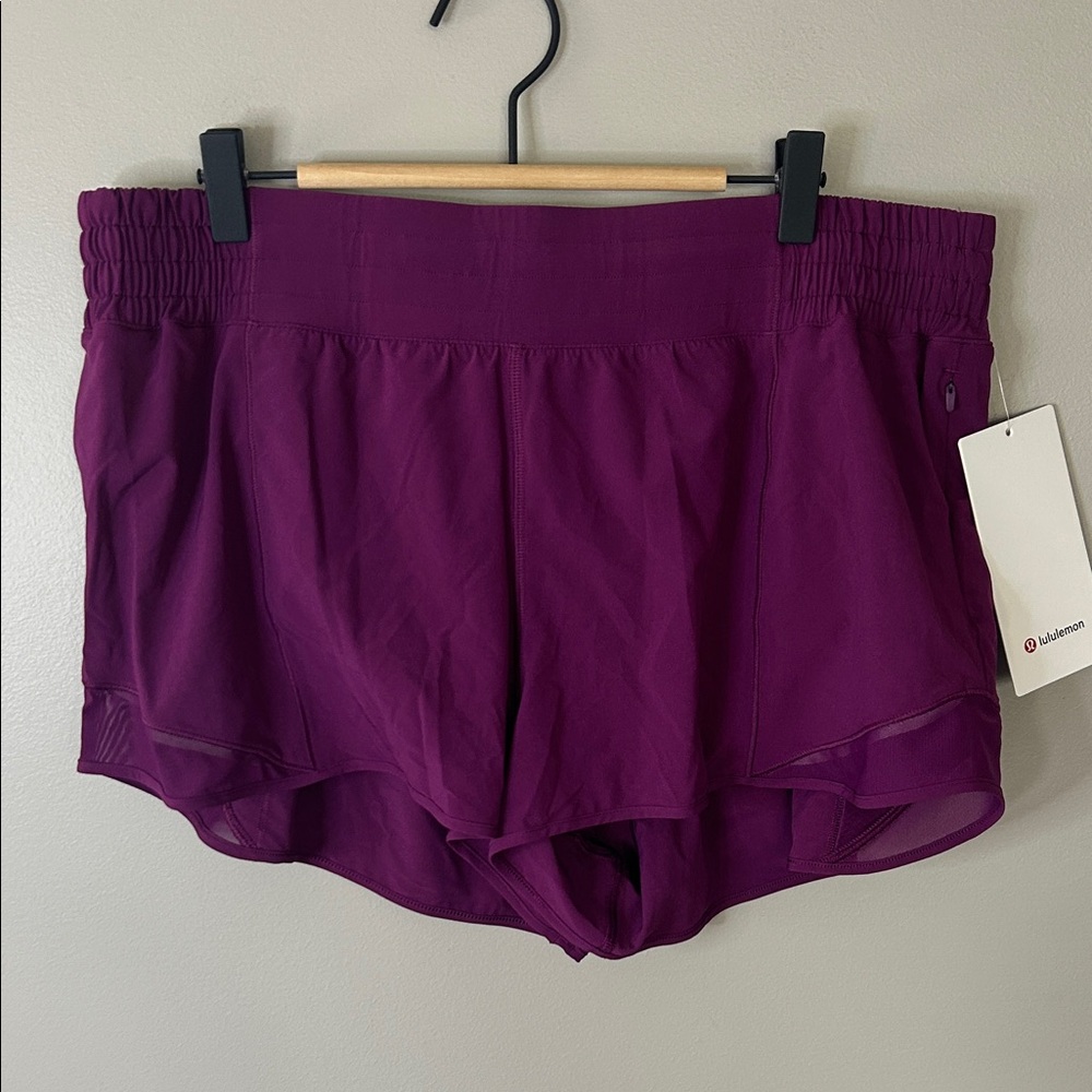 Lululemon Hotty Hot High‎ Rise Short 2.5” Chilled Grape Size 14 (Purple) NWT
